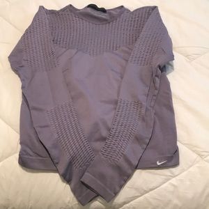 Nike top
